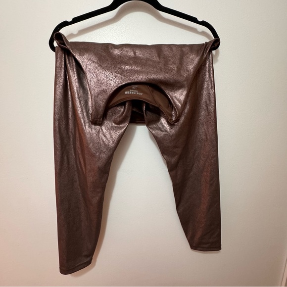 Bronze Metallic Athletic Set 🤍 - Picture 1 of 3